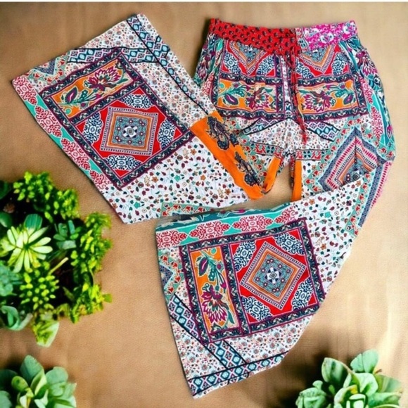 Feathers by Tolani Wide Leg Boho Pants Multi Color
Retail $185 - Picture 1 of 12